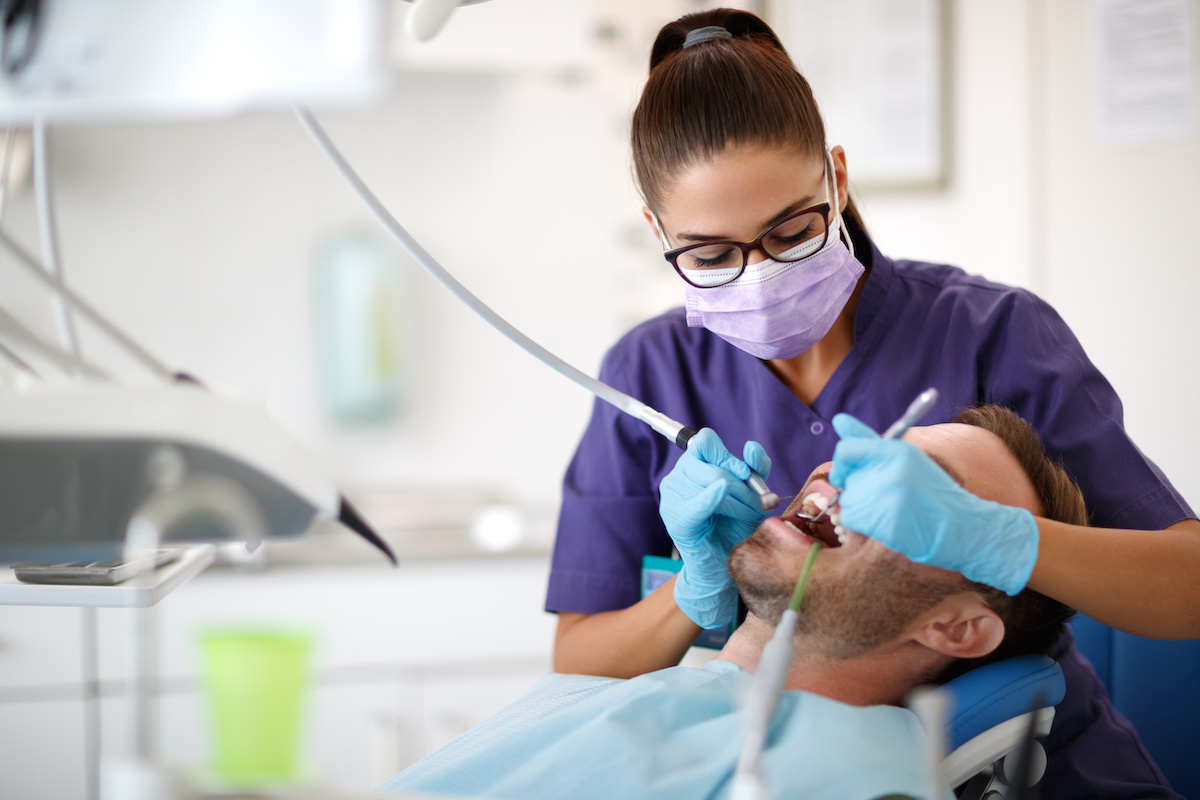 How to Choose the Right Dentist: What You Need to Know